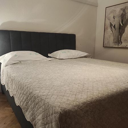 Apartman Duce Milka Villa Buitenkant foto